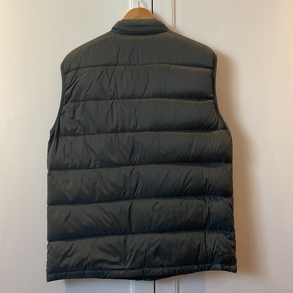 Mens Puffer Vest Size L - Picture 5 of 5